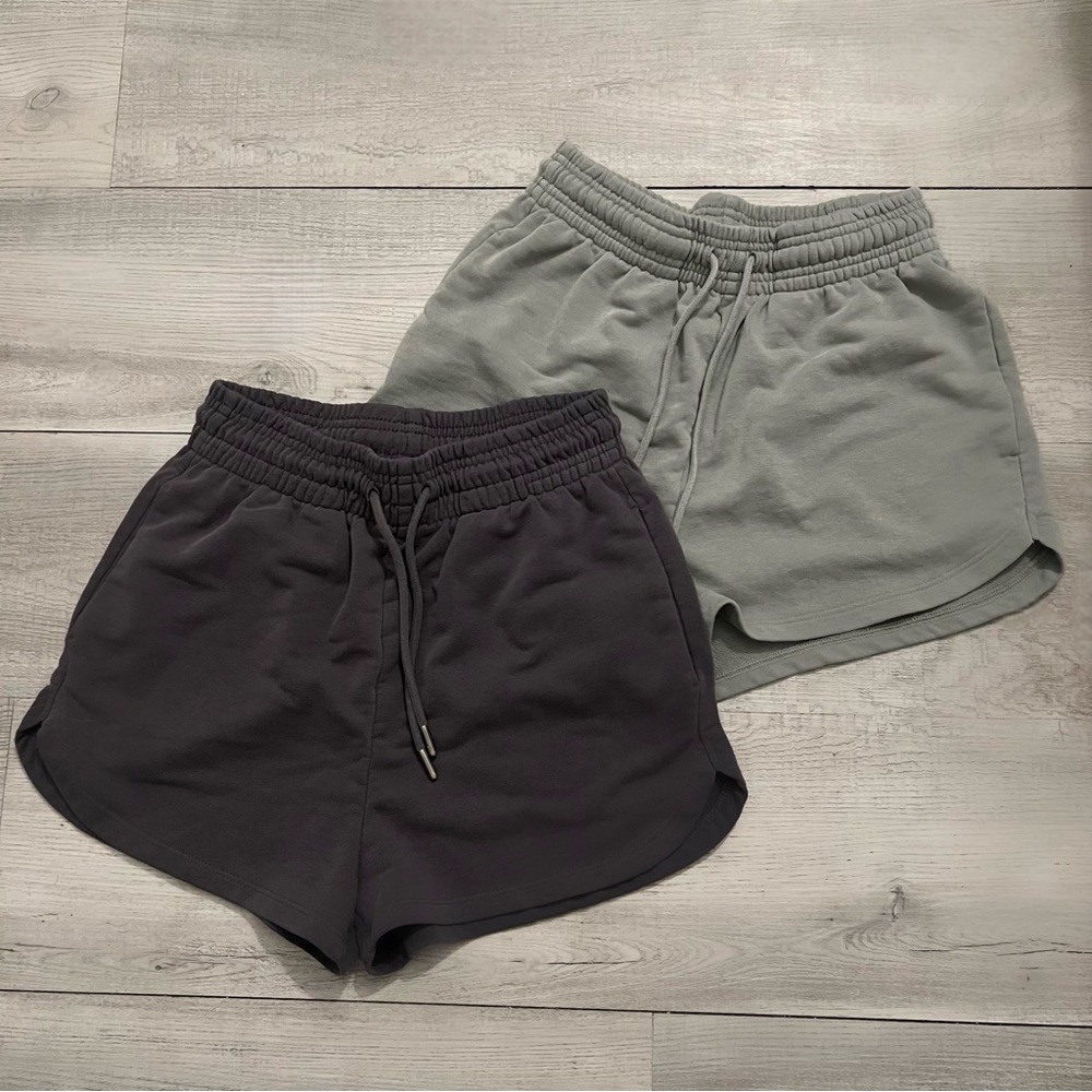 H&M Women's sweat Shorts - dark purple and light green shorts bundle